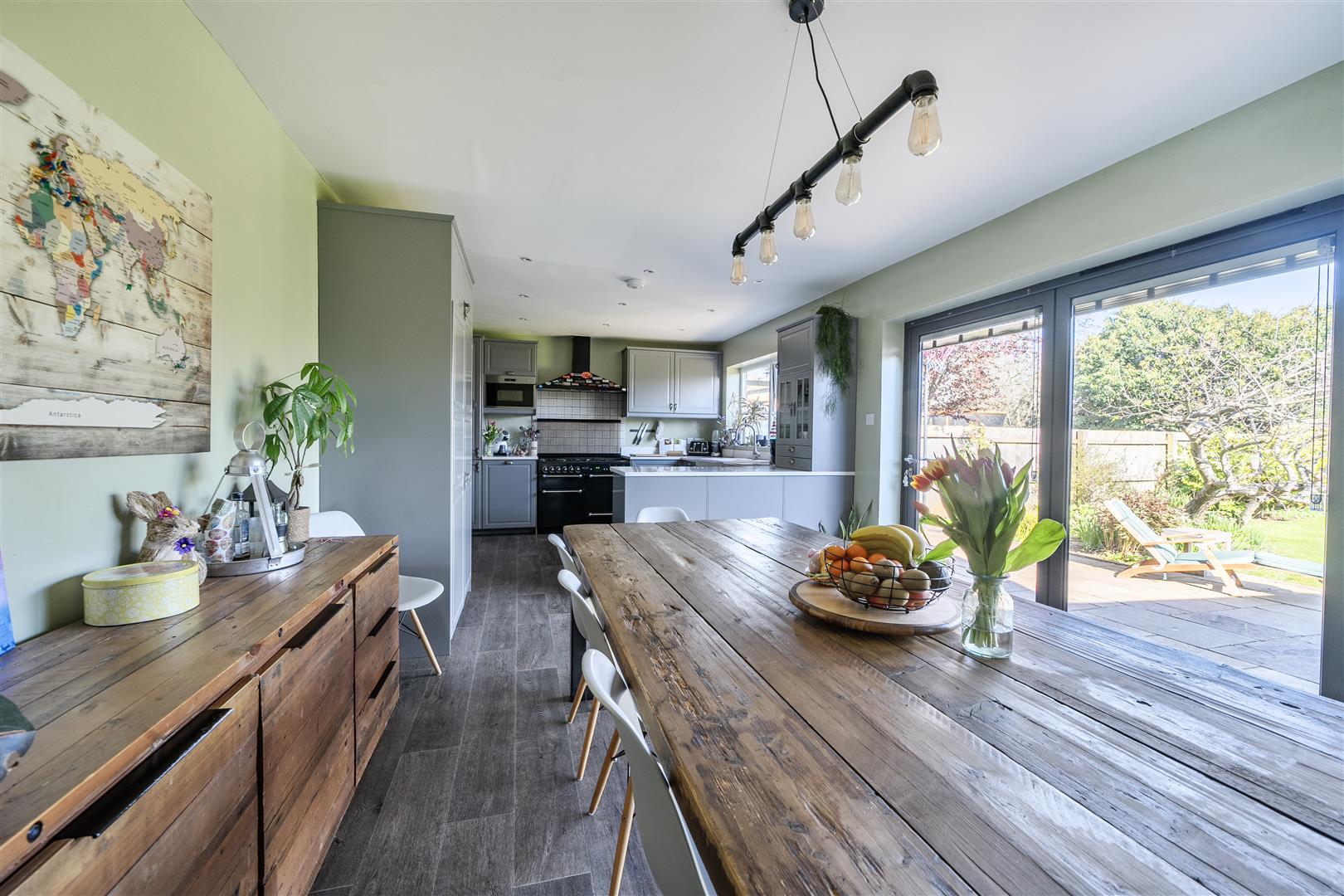 Kitchen/Dining Room